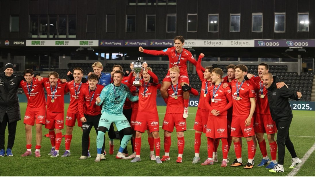 Bilde 1: Brann sikret seieren med 2–1 mot Stabæk i finalen i Nasjonal G19, spilt 30. oktober 2025 på Briskeby i Hamar.